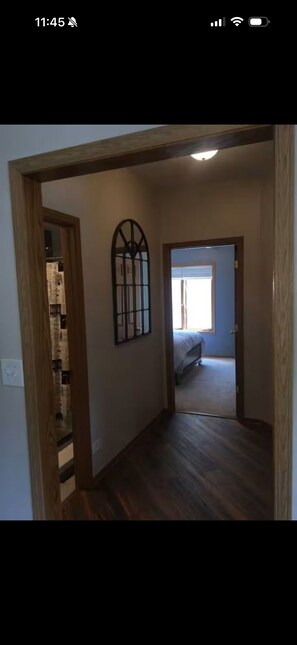 Interior - 2-bedroom apartment in pleasant Oak Lawn with AC comfort (Oak Lawn)