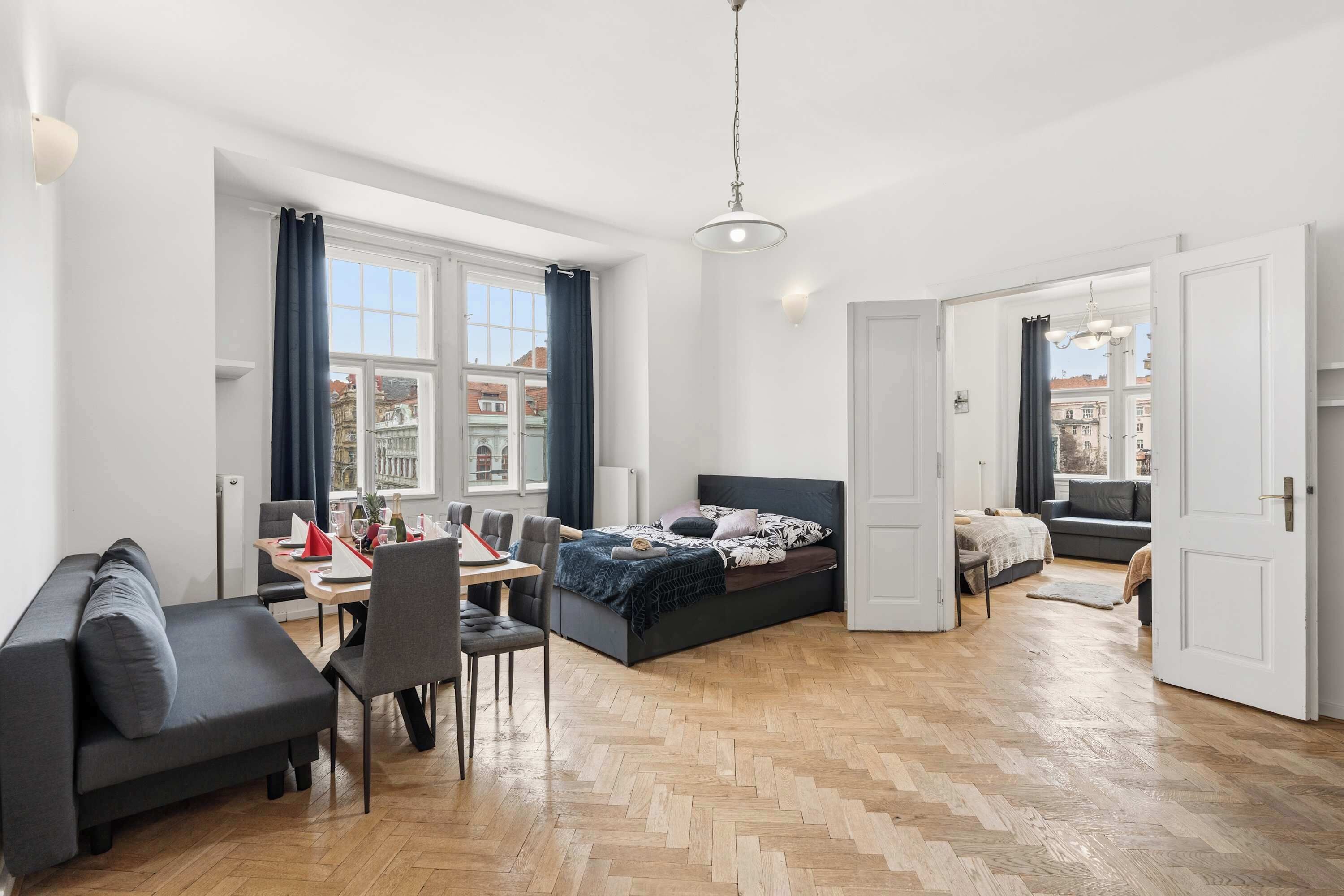 Fernseher, Kamin, DVD-Player, Arbeitsbereiche