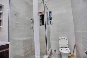 Handtücher, Seife, Toilettenpapier
