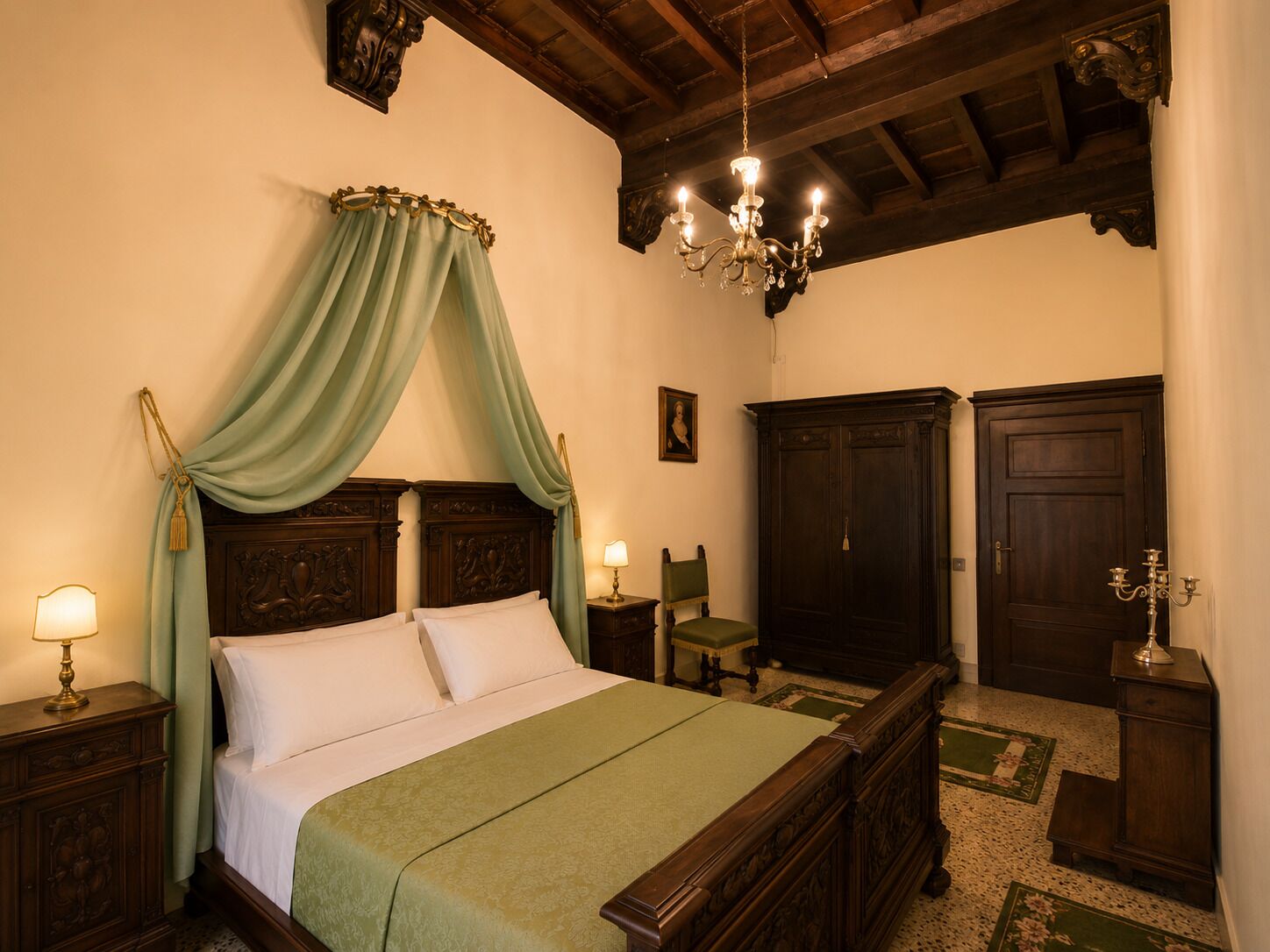 Muebles diferentes, wifi gratis y ropa de cama 