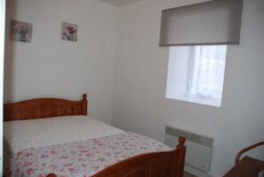 Room - Vacation Rental + Jacuzzi (Ligueux)