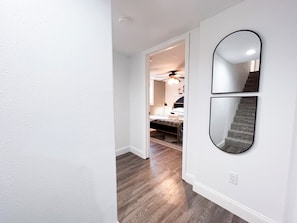Iron/ironing board, WiFi, bed sheets - The Bailey House - 4 Bedroom Luxury Comfort Downtown Sioux Falls (Sioux Falls)