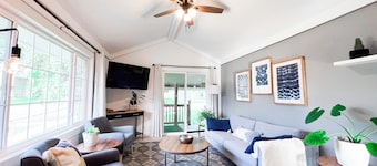 The Bailey House - 4 Bedroom Luxury Comfort Downtown Sioux Falls