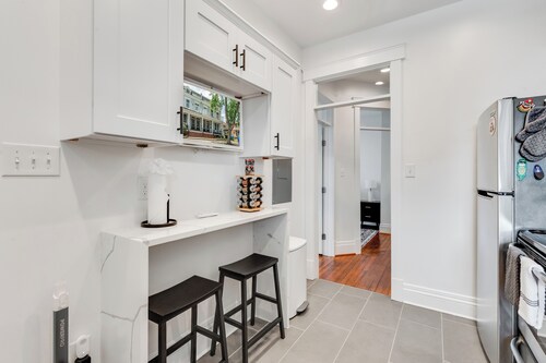 Stylish 3BR Retreat | Fan District | EV Charger