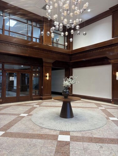 Modern Luxe Stay Near Yale with Gym, W/D, and WiFi