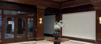 Modern Luxe Stay Near Yale with Gym, Desk, W/D, Bath, Fast Wifi, and Sleeps 4