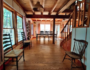 Dining - Private, Ocean Side, Walking Distance to Beach (Corolla)