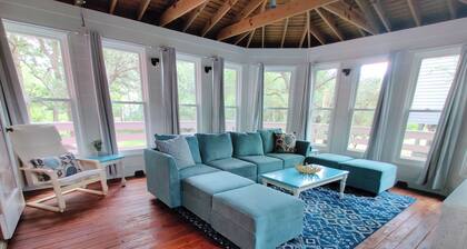 Private, Ocean Side, Walking Distance to Beach