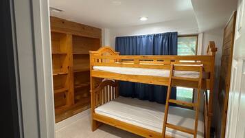 3 bedrooms, WiFi, bed sheets