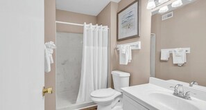 Hair dryer, towels, toilet paper - Links Golf and Racquet Club, North Myrtle Beach Resort (North Myrtle Beach)