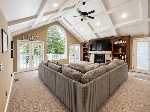 Riviera Paradise Lake Luxury