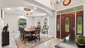 House, Multiple Beds (Riviera Paradise) | Dining