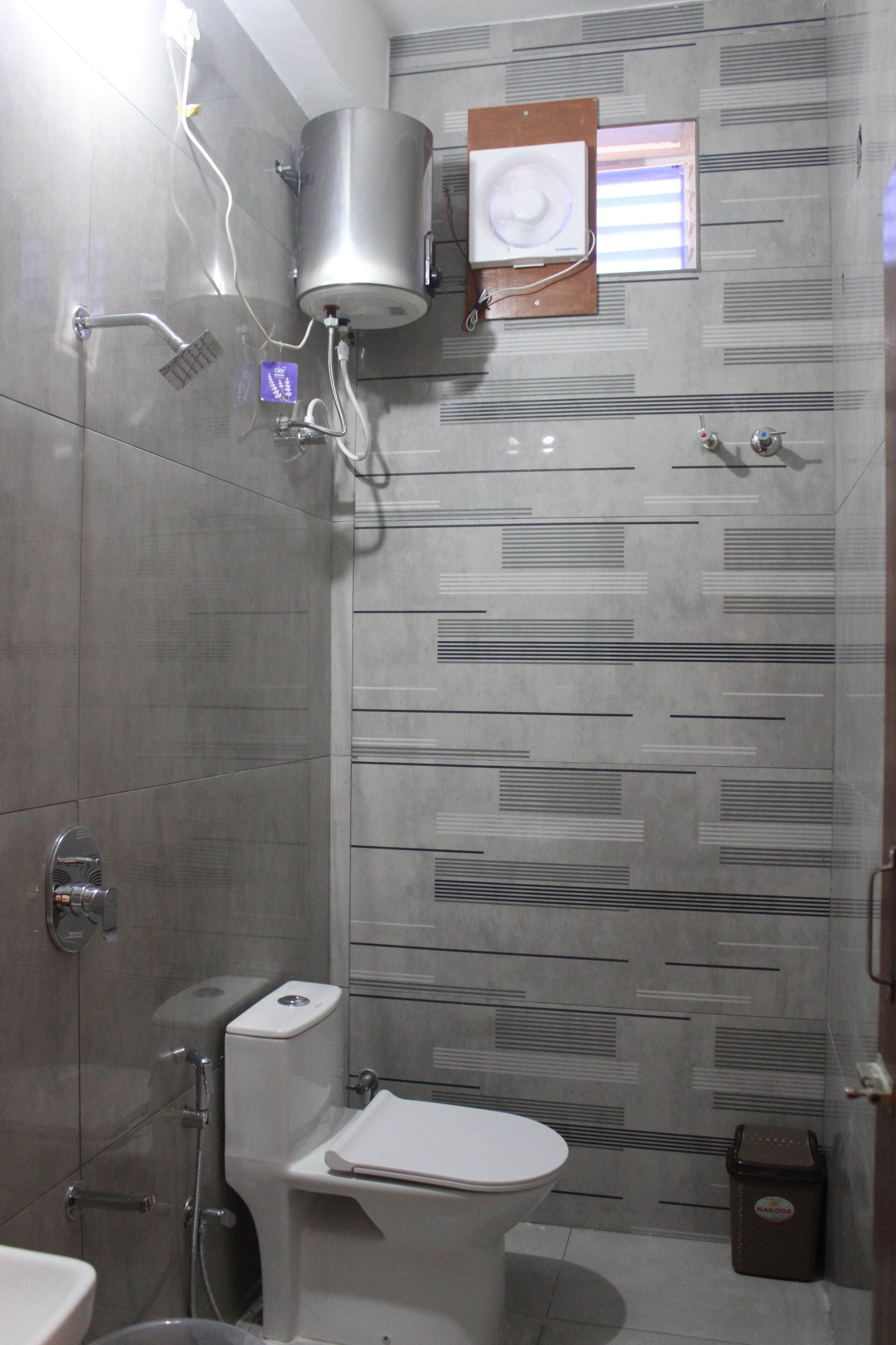 Amenidades de baño gratuitas, toallas, jabón, shampoo 