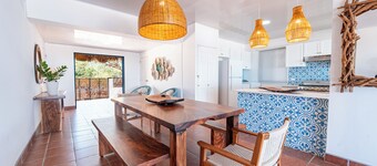 Casa Zafiro: Modern 3-bedroom beachhouse oasis in Miramar w/dedicated workspace