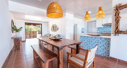 Casa Zafiro: Modern 3-bedroom beachhouse oasis in Miramar w/dedicated workspace