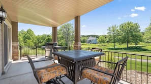 Outdoor dining - Teetime Retreat Dual-unit Stay With Boat Slip (Camdenton)