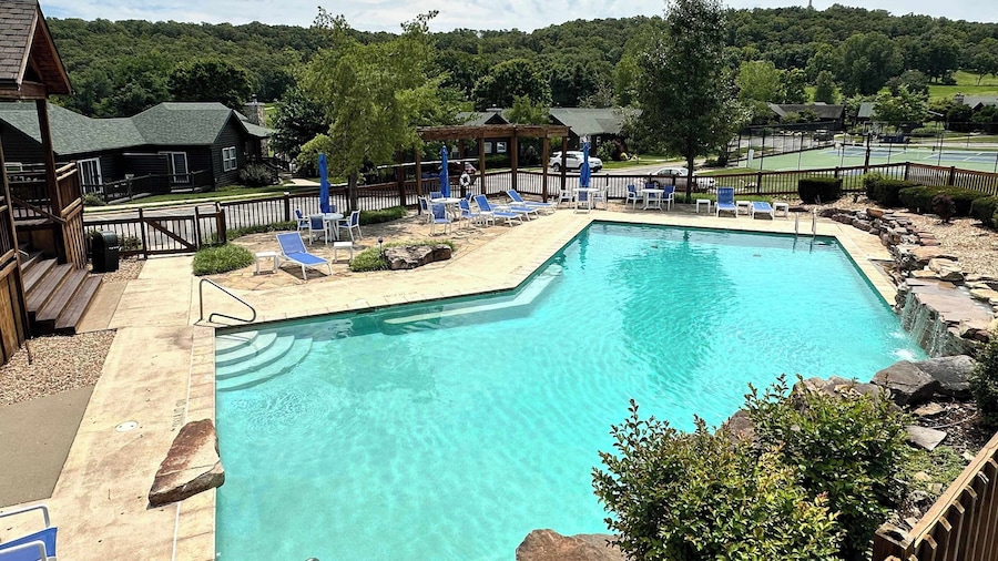 Teetime Retreat Dual-unit Stay With Boat Slip