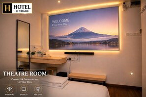 Superior Room | Iron/ironing board, free WiFi, bed sheets - H Hotel Segamat (Segamat)