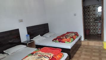 Standard Quadruple Room, Mountain View | Desk, laptop workspace, free WiFi