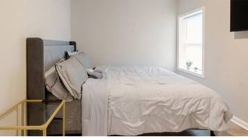 Internet, bed sheets