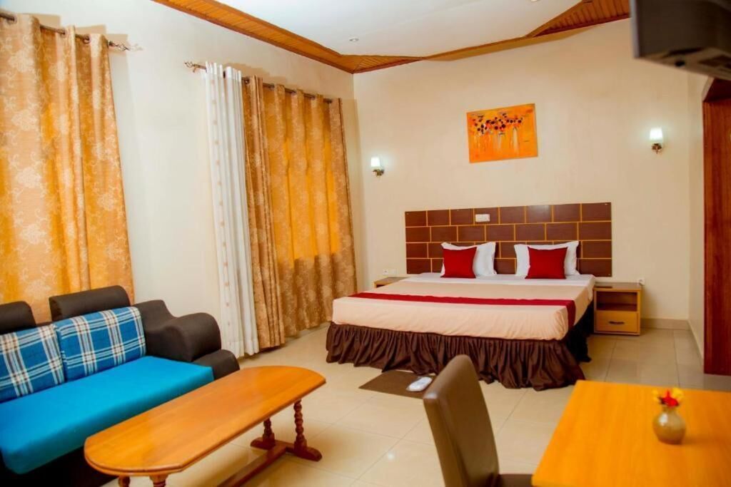 Chambre Triple Deluxe, balcon, vue ville | Wi-Fi gratuit