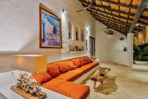 Interior - Beautiful 4-bedroom Villa with Private Pool close to Hotel Zone (Cancún)