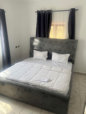 1 chambre, fer et planche à repasser, Wi-Fi, draps fournis