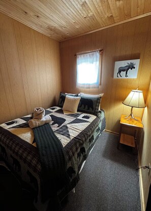 Room - Rustic Red Retreat & Sauna (Talkeetna)