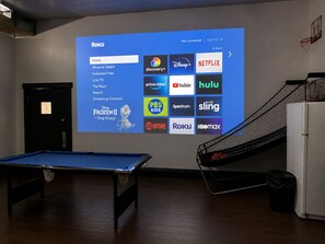 Apartment, 2 Bedrooms, Non Smoking | Living area