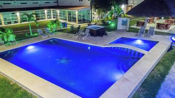 Piscine extérieure