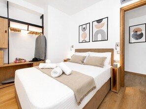 1 habitación, tabla de planchar con plancha, wifi gratis y ropa de cama 
