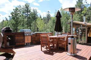 Outdoor dining - Escape the City to Enjoy Incredible Mountain Views (Bailey)