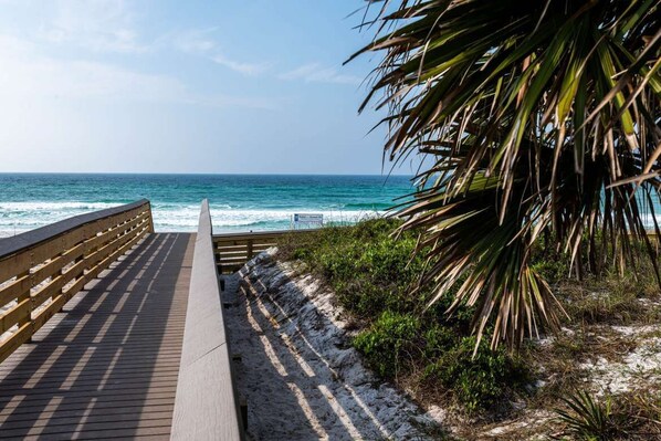 Beach nearby, sun-loungers, beach towels