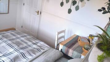 Room, 2 Bedrooms | 2 bedrooms