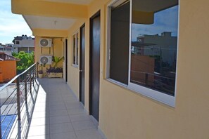 Economy Double Room | Terrace/patio - Hotel Bora Bora (Acapulco)