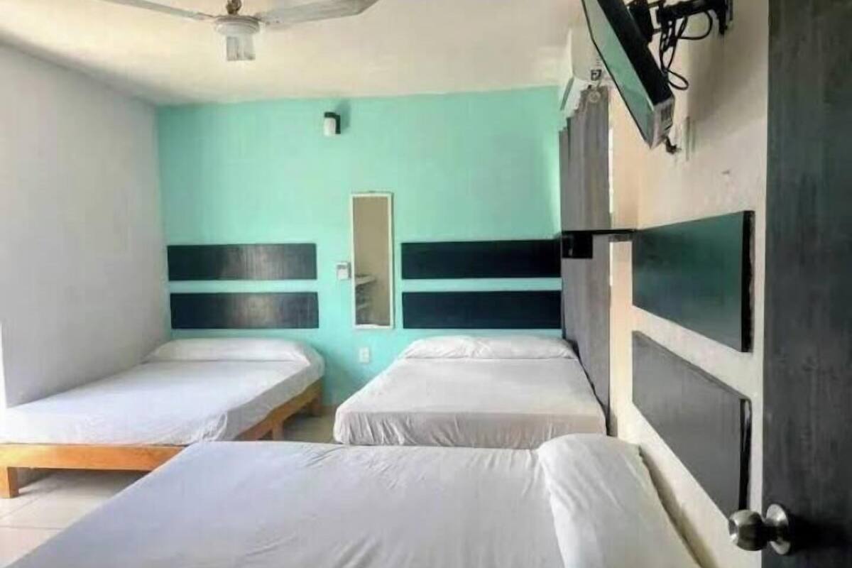 Down duvets, free WiFi, bed sheets