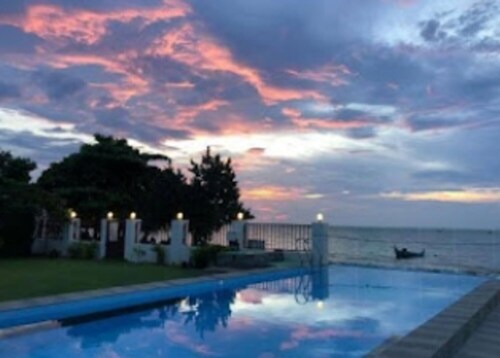 Cozzy SeaView Beach Resort Jepara