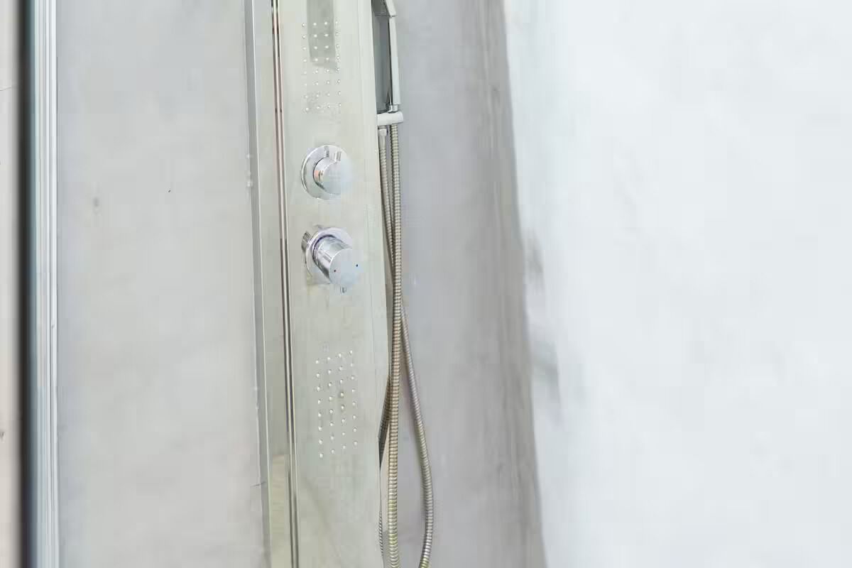 Hand-held showerhead