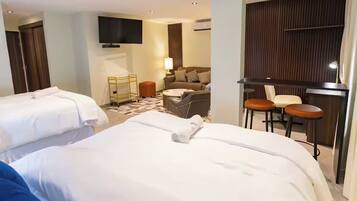 Iron/ironing board, WiFi, bed sheets