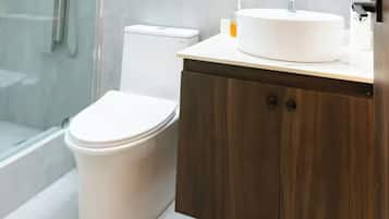 Hårtørrer, håndklæder, Sæbe, Toiletpapir