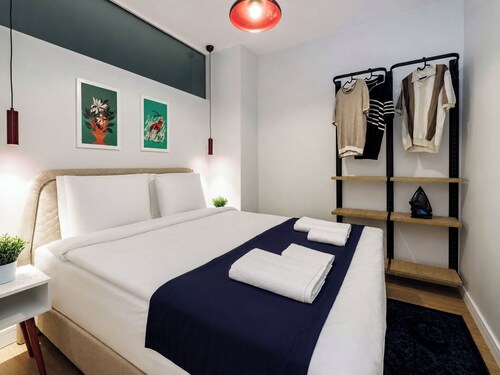 House Sleeps 6 With Air Conditioning