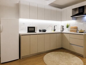 Fridge, microwave, oven