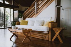 Living area - SkyCabin - Cabin with A/C (Skykomish)