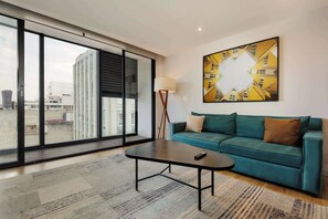 TV - w* | Upscale 1BR w/ AC in the Heart of Roma Sur (Ciudad de México)