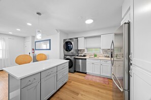 Microwave, oven, stovetop, dishwasher - Cozy Oasis I FIFA World Cup I Metlife I NYC (Jersey City)