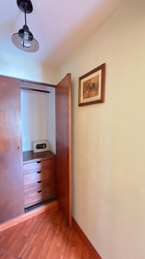 Kamar Double Comfort, pemandangan halaman | Interior
