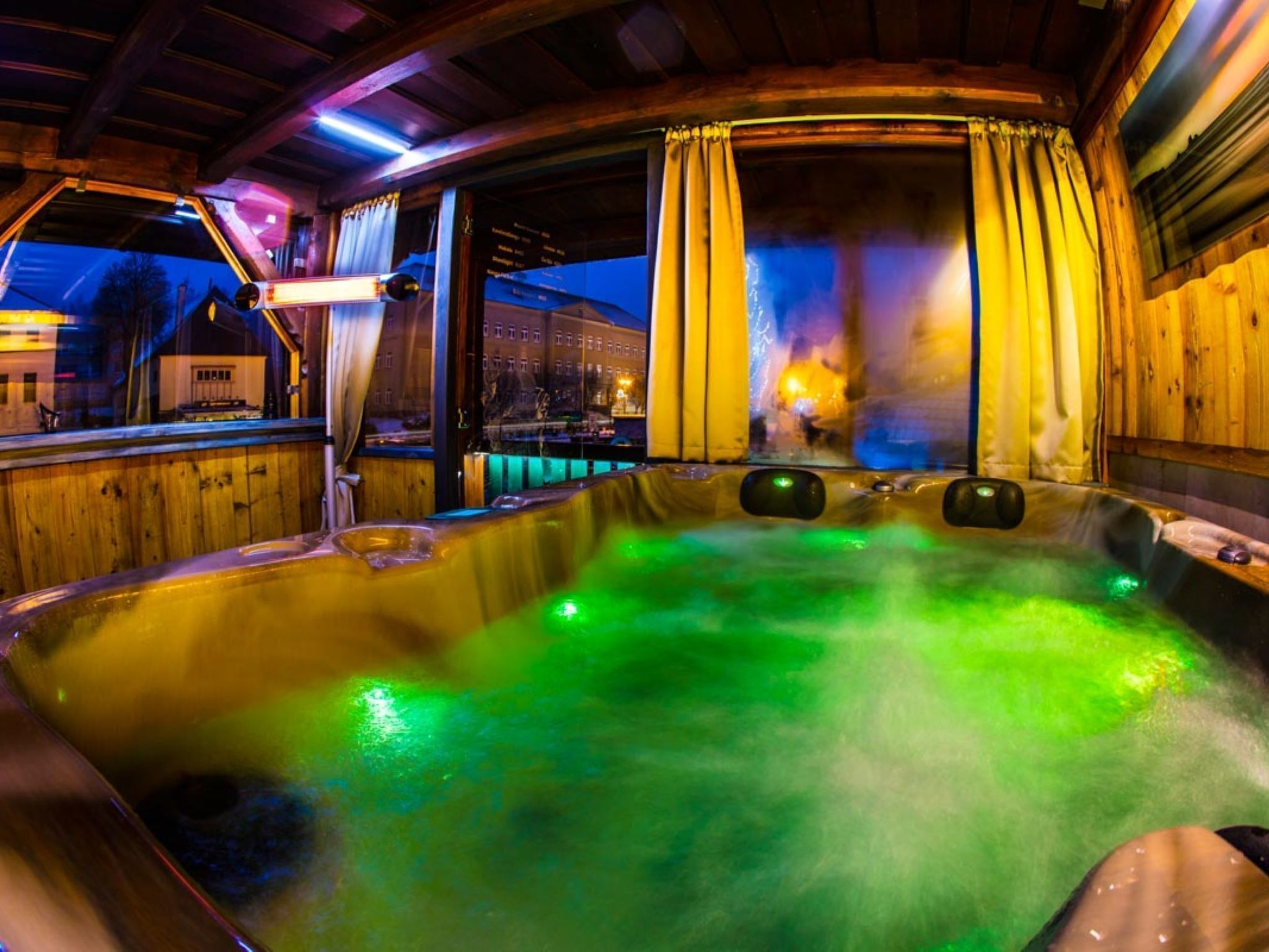 Indoor spa tub