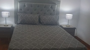 2 bedrooms, iron/ironing board, Internet, bed sheets