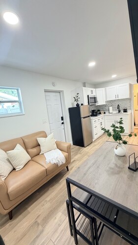 Cozy apartment in Brandon•Private Entry