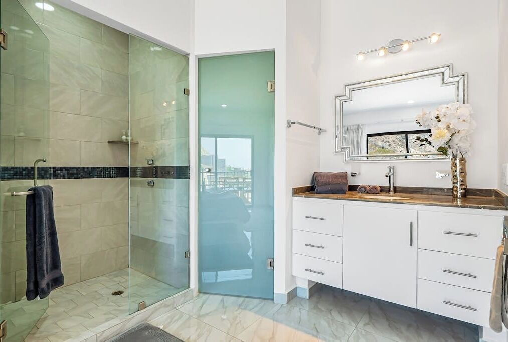 Apartment, Mehrere Betten, Bergblick (Salma 607A at Morgan Residences) | Badezimmer